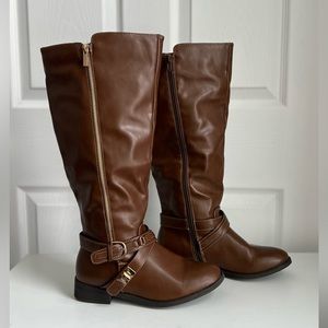 JustFab Brown & Gold Boots